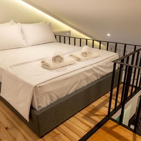 Готель Cozy Loft-Blloku Downtown Тирана Екстер'єр фото