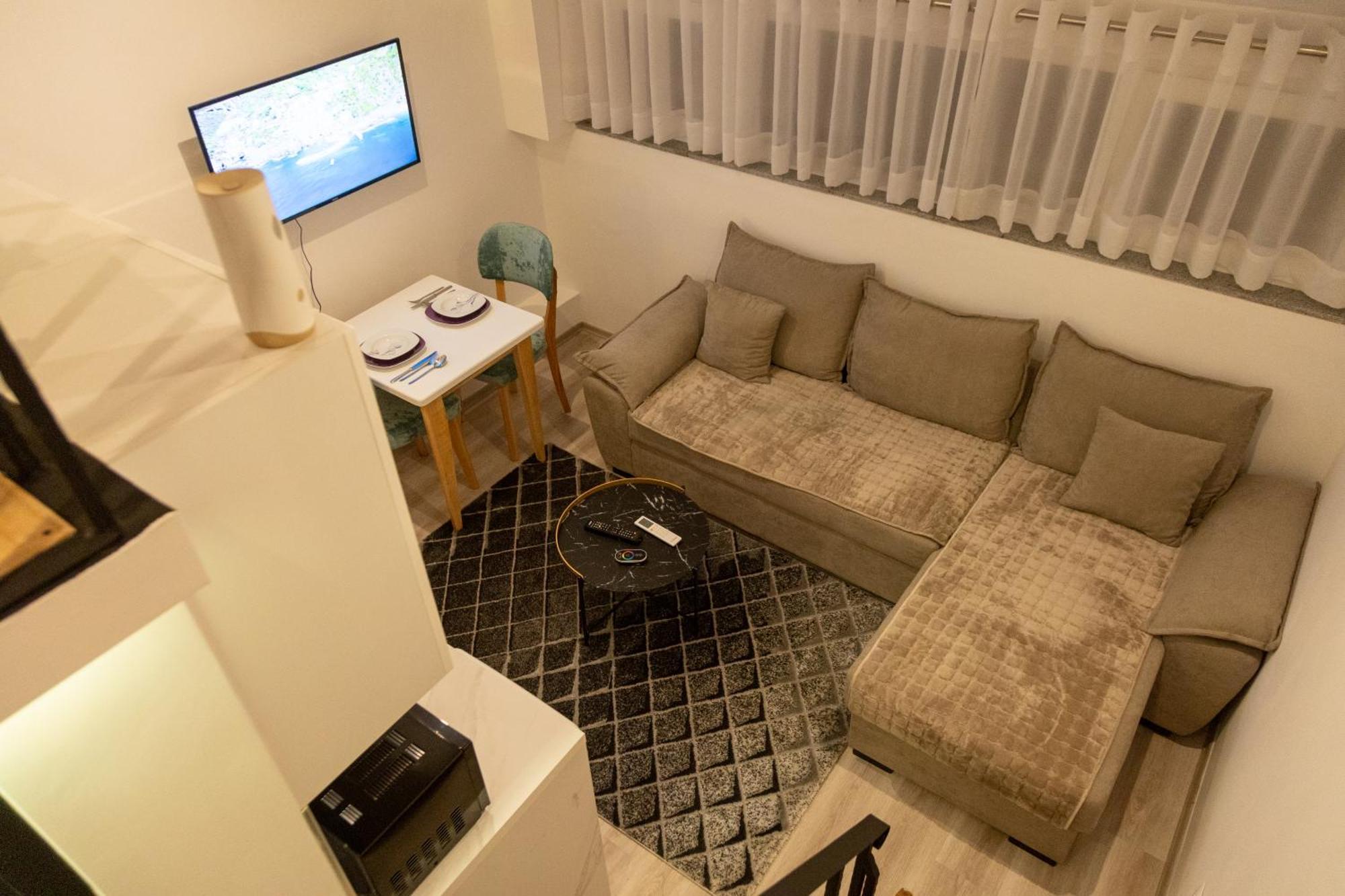 Готель Cozy Loft-Blloku Downtown Тирана Екстер'єр фото