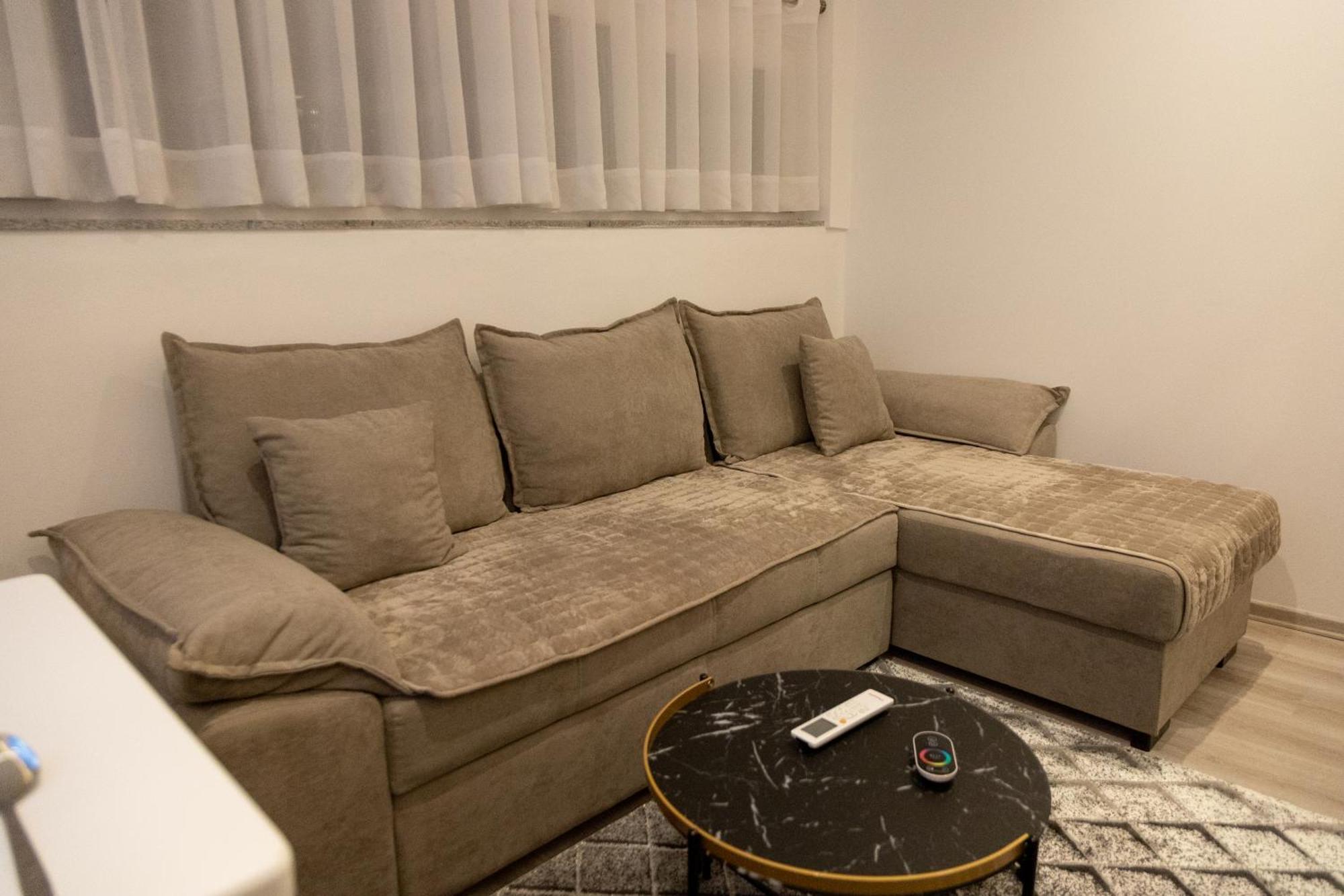 Готель Cozy Loft-Blloku Downtown Тирана Екстер'єр фото